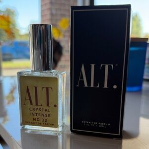 ALT. Crystal Intense No.32 Perfume